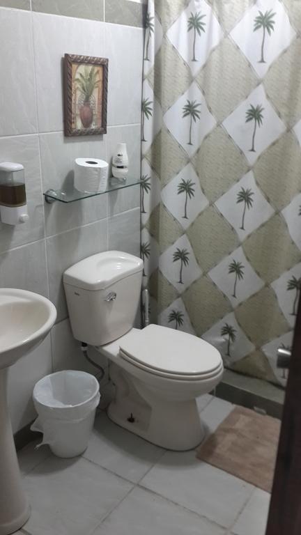 Hibiscus House Bed And Breakfast Contadora Island Номер фото