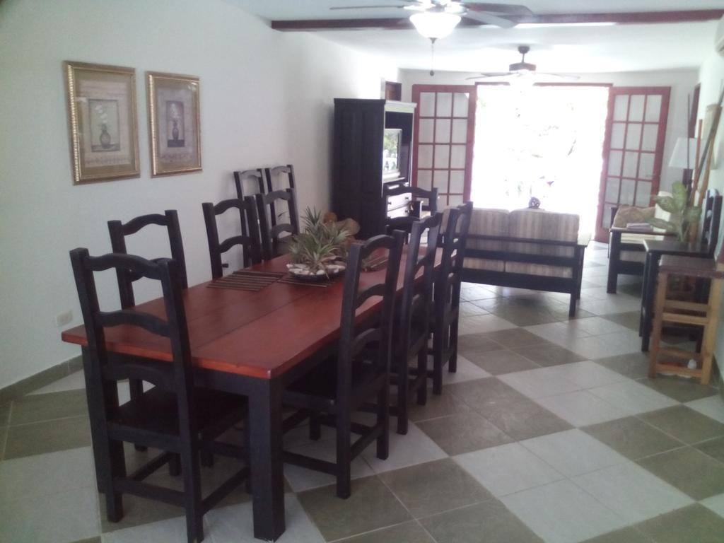 Hibiscus House Bed And Breakfast Contadora Island Экстерьер фото