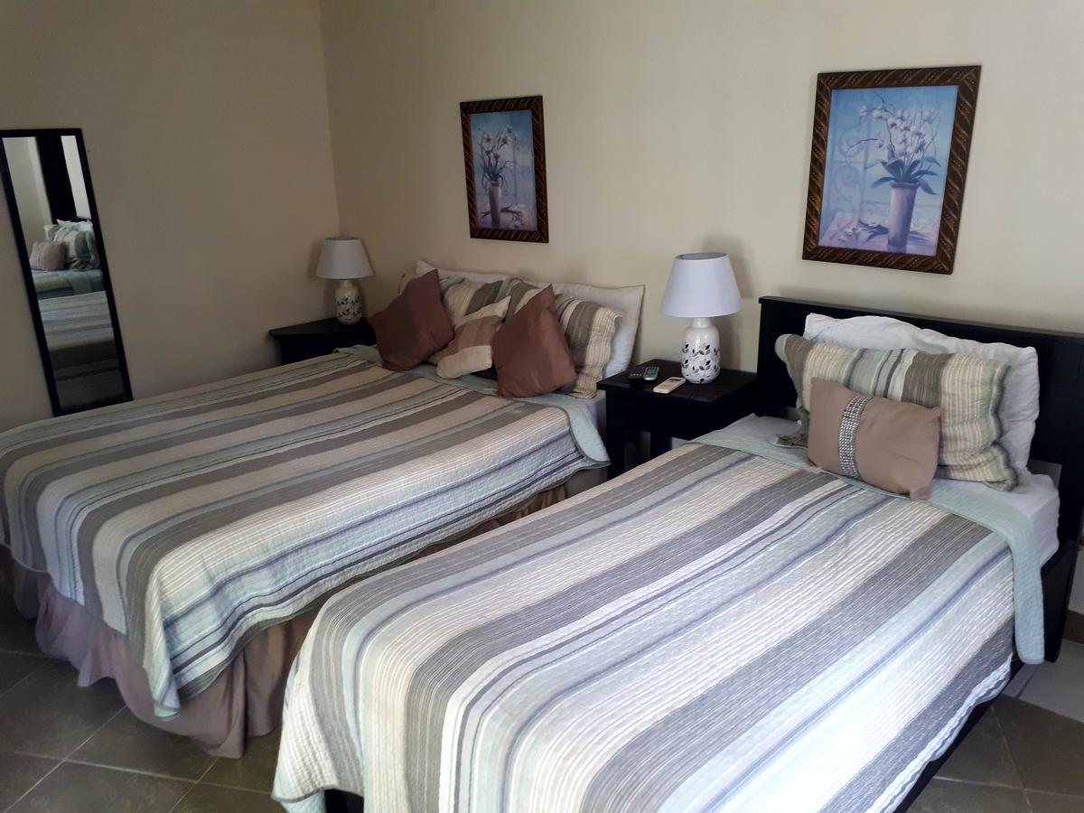 Hibiscus House Bed And Breakfast Contadora Island Экстерьер фото