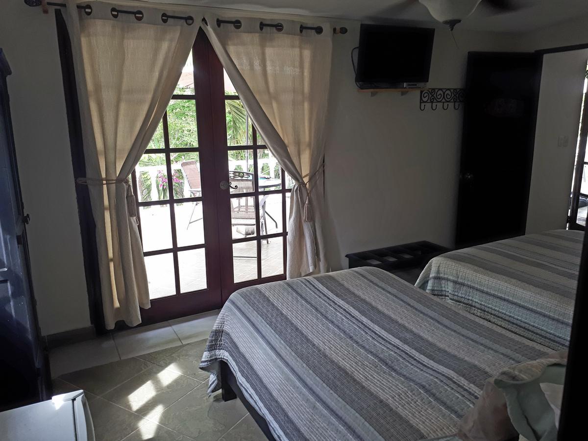 Hibiscus House Bed And Breakfast Contadora Island Экстерьер фото