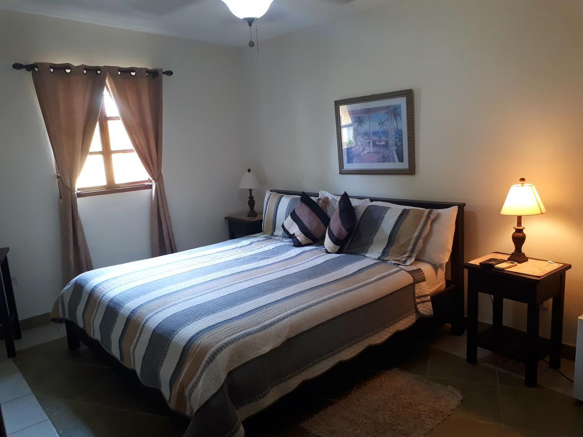 Hibiscus House Bed And Breakfast Contadora Island Экстерьер фото